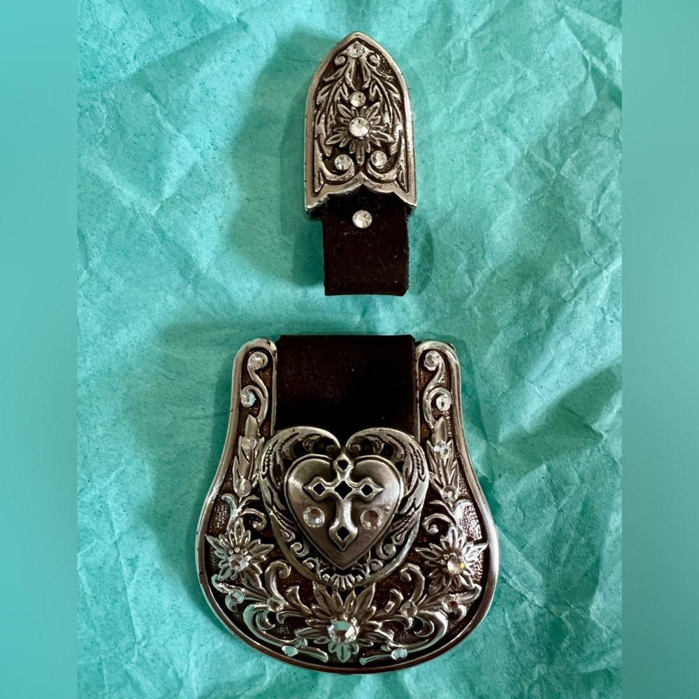 REDUCED!!!  Silver and Black Embossed Belt Buckle with Heart Design